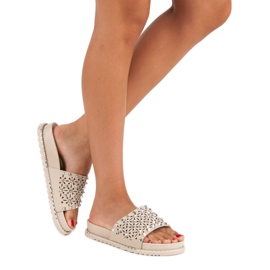 Szikla bézs papucs 1