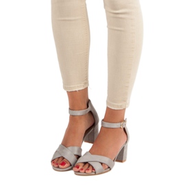 SDS Velúr szandál oszlopon szürke 1