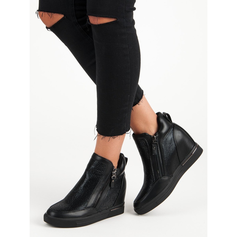 Cipő a cipzáron fekete 1 Cipő a cipzáron fekete 1