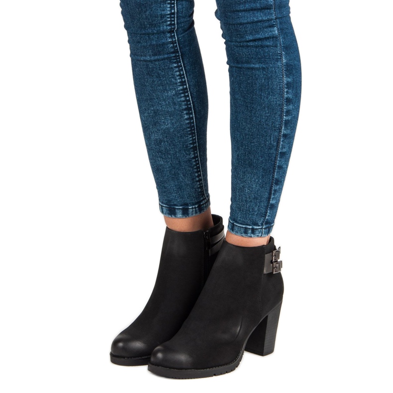 Show It Klasszikus csizma a poszton fekete 1