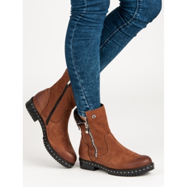 Barna bőrcsizma a VINCEZA márkától 2