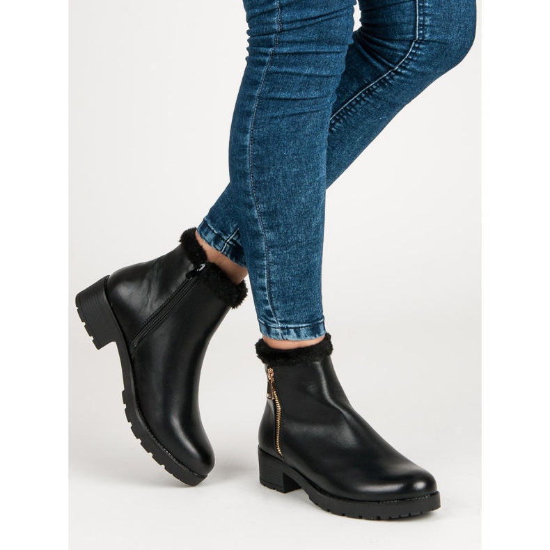 J. Star Divatos bundás csizma fekete 2 J. Star Divatos bundás csizma fekete 2