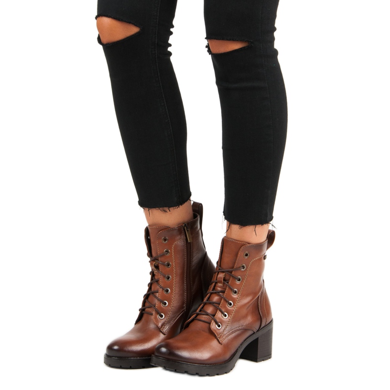 Barna fűzős vinceza csizma 2