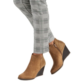 Corina Elegáns ékcsizma barna 1