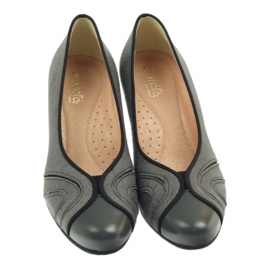 Szürke Espinto szivattyúk az oszlopon 4