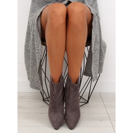 Szürke F183 Szürke sarkú csizma 1 Szürke F183 Szürke sarkú csizma 1