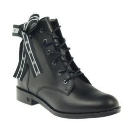 Masnival és Badura szegecsekkel díszített csizma fekete 1