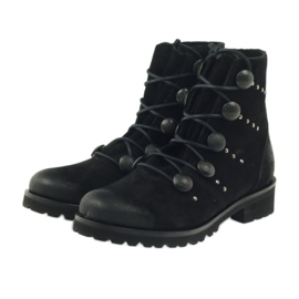 A Badura női csizma gombbal és strasszokkal díszítve fekete 3