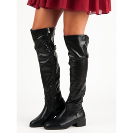 Fekete combig érő csizma cipzárral 1