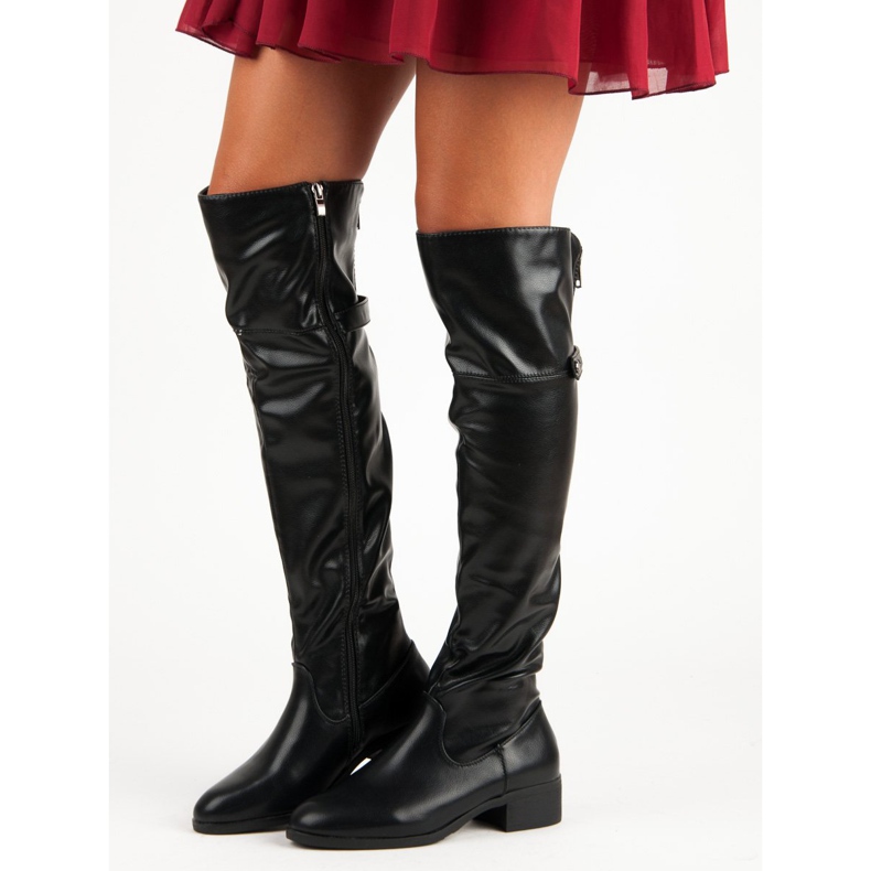 Fekete combig érő csizma cipzárral 1