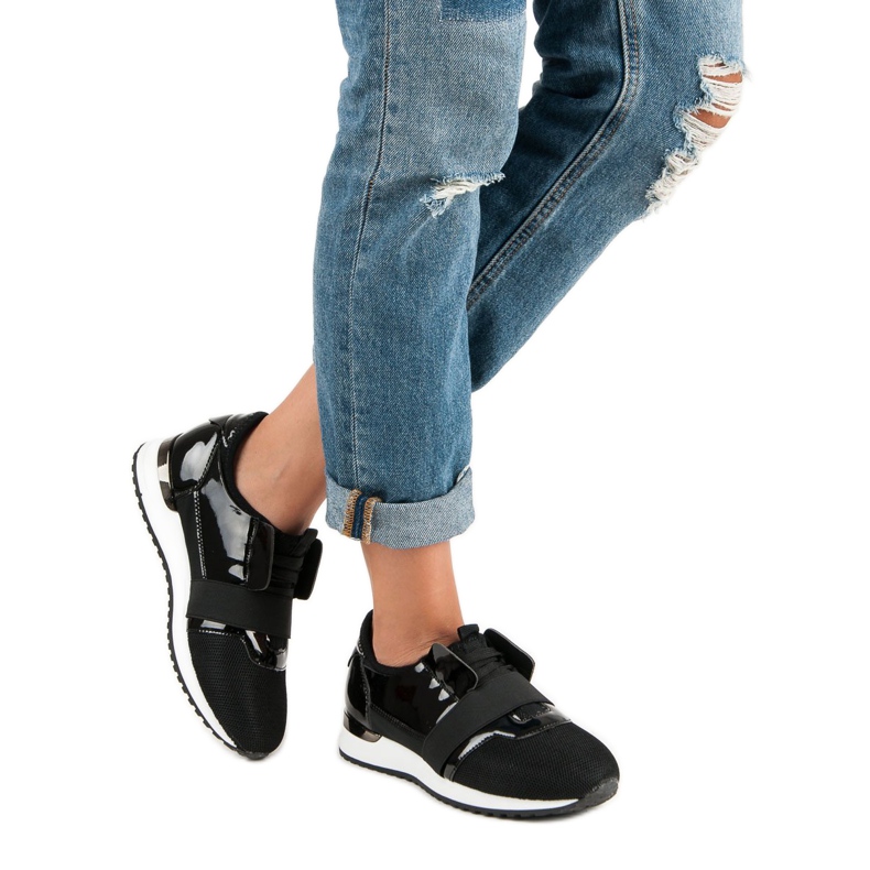 Felcsúsztatható sportcipő fekete 2