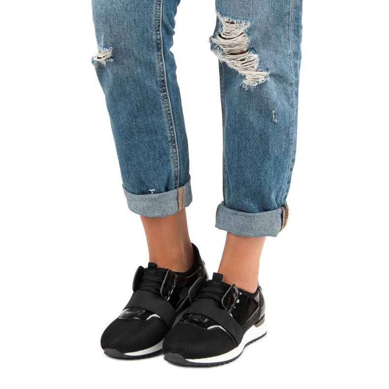 Felcsúsztatható sportcipő fekete 1