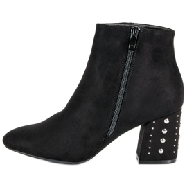 Stílusos csizma a poszton fekete 1 Stílusos csizma a poszton fekete 1