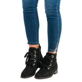 Velúr fűzős csizma fekete 1