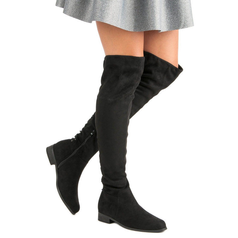 Fekete muskétás csizma 2