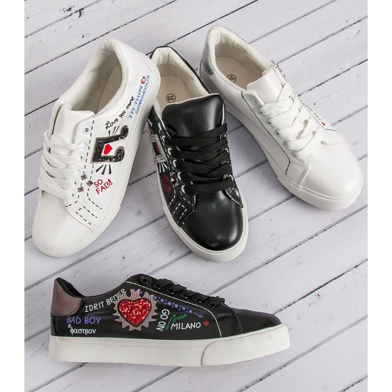 Fekete cipők nyomtatással 1