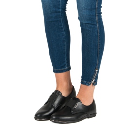 Miss Laura Fekete csúszós cipő 1