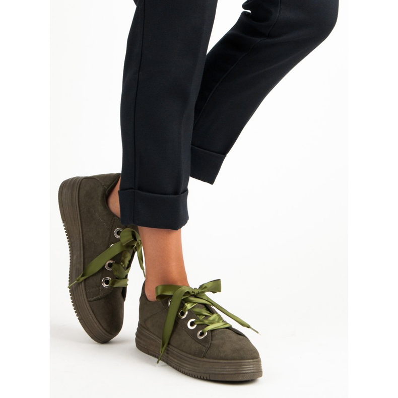 Sötétzöld velúr cipők 2