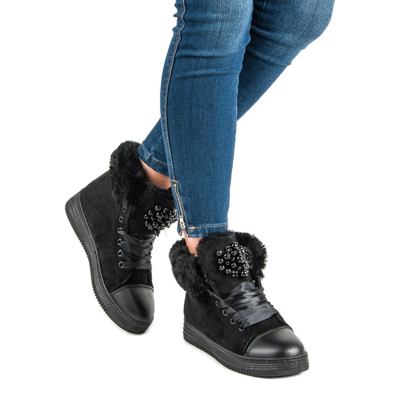 Stílusos cipők szigeteléssel fekete 1