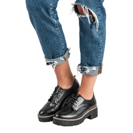 Divatos fűzős cipő fekete 1