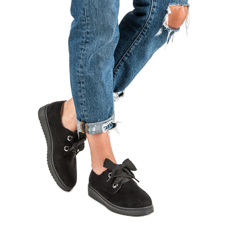 Velúr fűzős cipők fekete 1