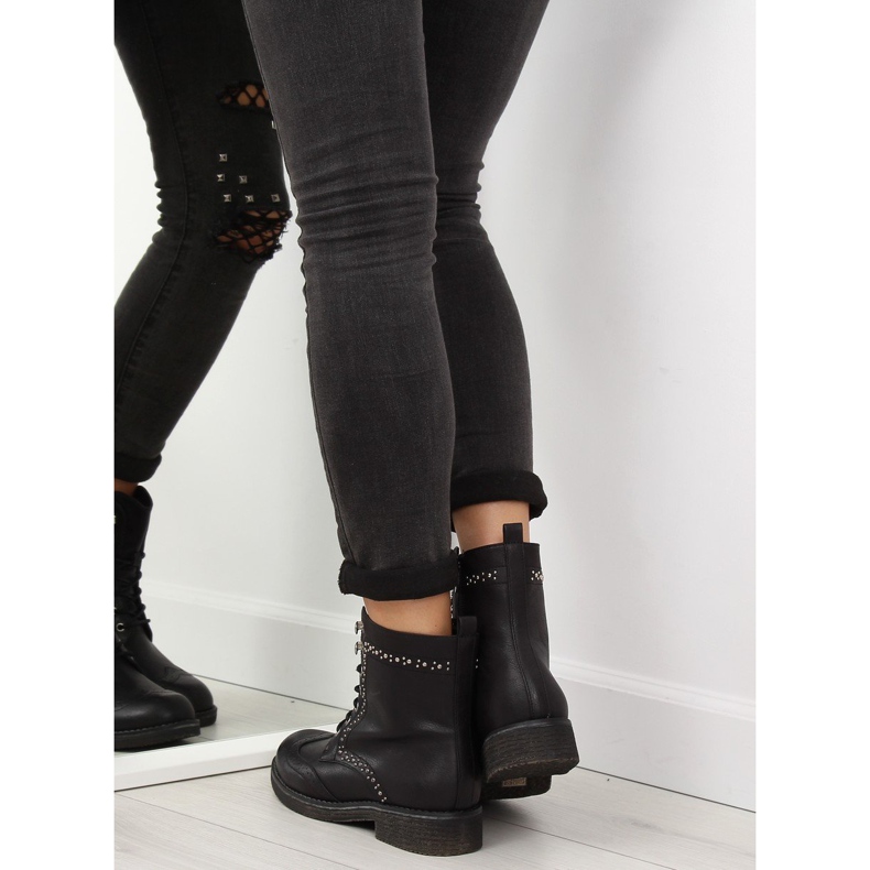 Fekete munkások csapokkal 432-PA Fekete 2