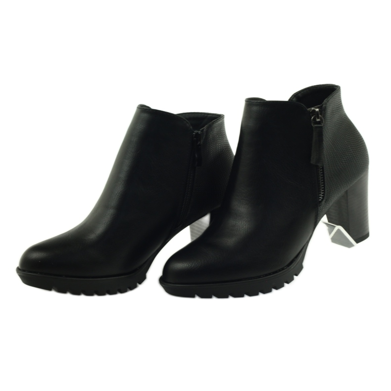 M.Daszyński Csizma a postán fekete 1708 5