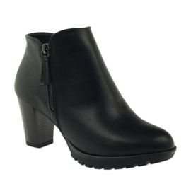 M.Daszyński Csizma a postán fekete 1708 1 M.Daszyński Csizma a postán fekete 1708 1