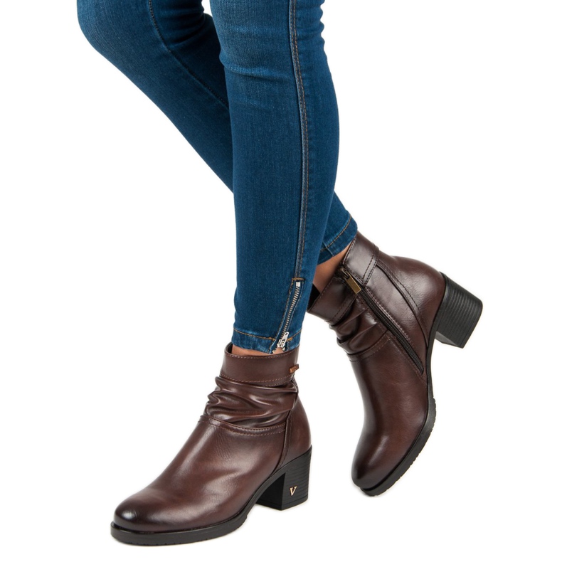 VINCEZA barna női csizma 2