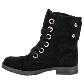 Fekete velúr munkások 1