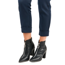 Elegáns fekete csizma 1 Elegáns fekete csizma 1