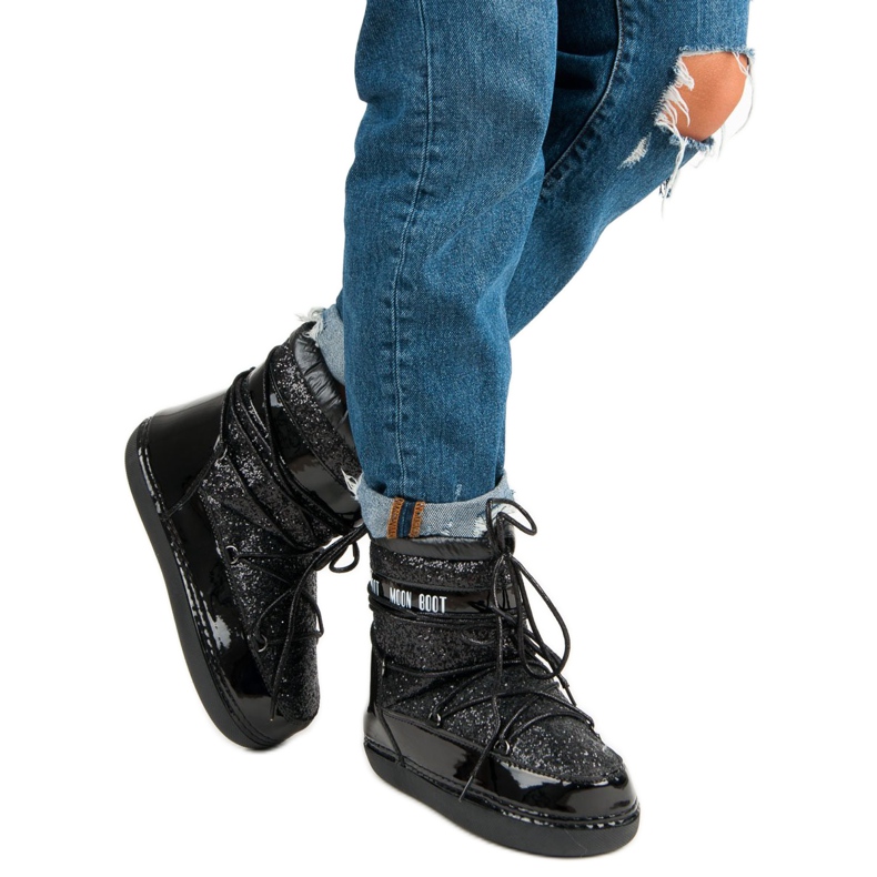 Divatos fekete hócsizma 2