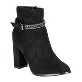 Velúr magas sarkú csizma a VINCEZA-tól fekete 2