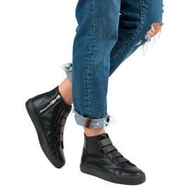 Fekete cipők a boka felett 2