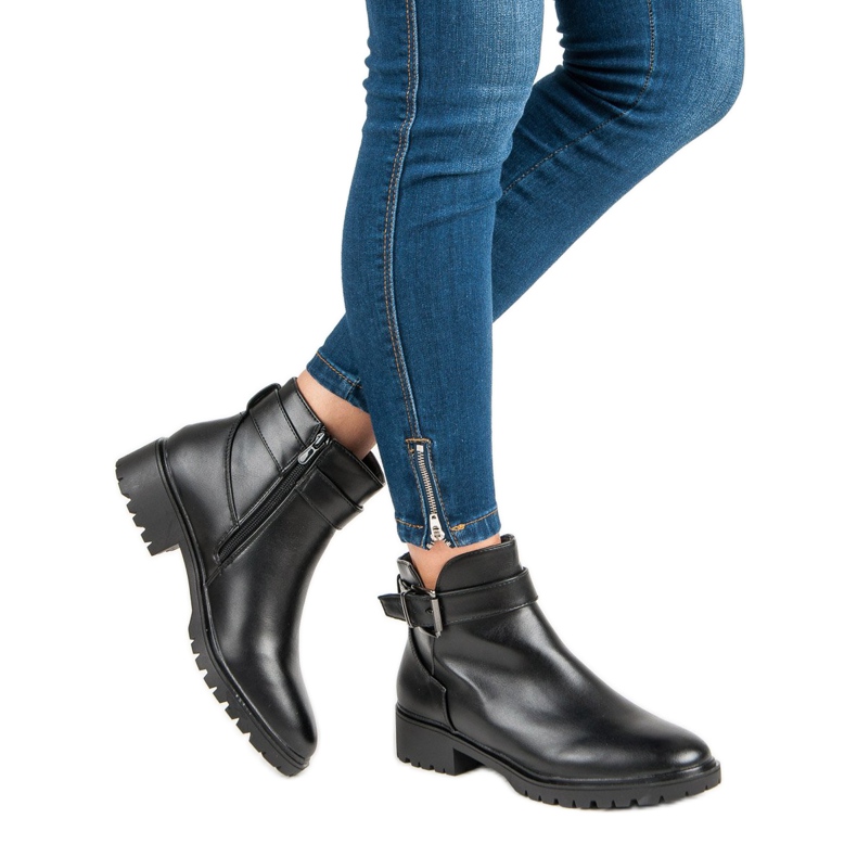 Vices Alacsony csizma csattal fekete 1