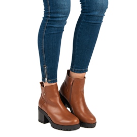 Teve magassarkú barna 2