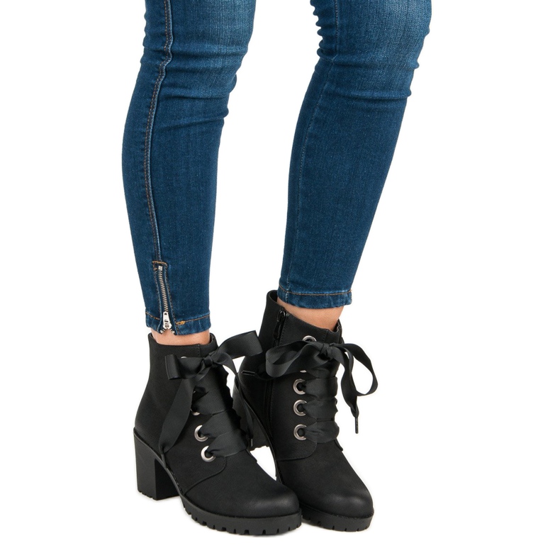 Divatos fekete vinceza csizma 2