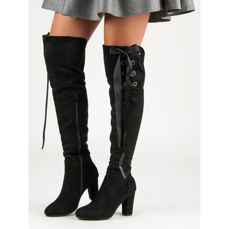 R'S Fekete velúr muskétások 2