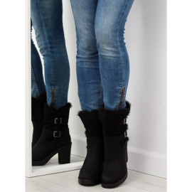 Fekete félcsizma magas sarkú T119 Fekete 1