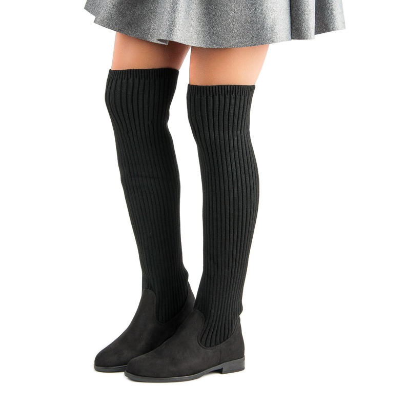 Bestelle Térd feletti csizma lapos sarokkal fekete 1