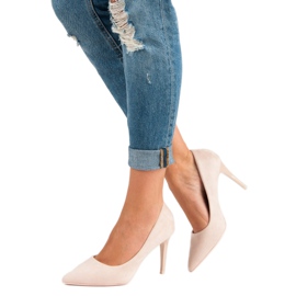 Bézs velúr tűsarkú 1