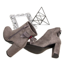 Ideal Shoes Stílusos szürke csizma 1 Ideal Shoes Stílusos szürke csizma 1