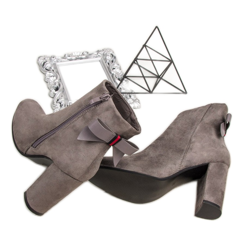 Ideal Shoes Stílusos szürke csizma 1 Ideal Shoes Stílusos szürke csizma 1