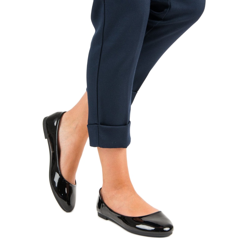 Top Shoes Lakkozott balerinák fekete 1