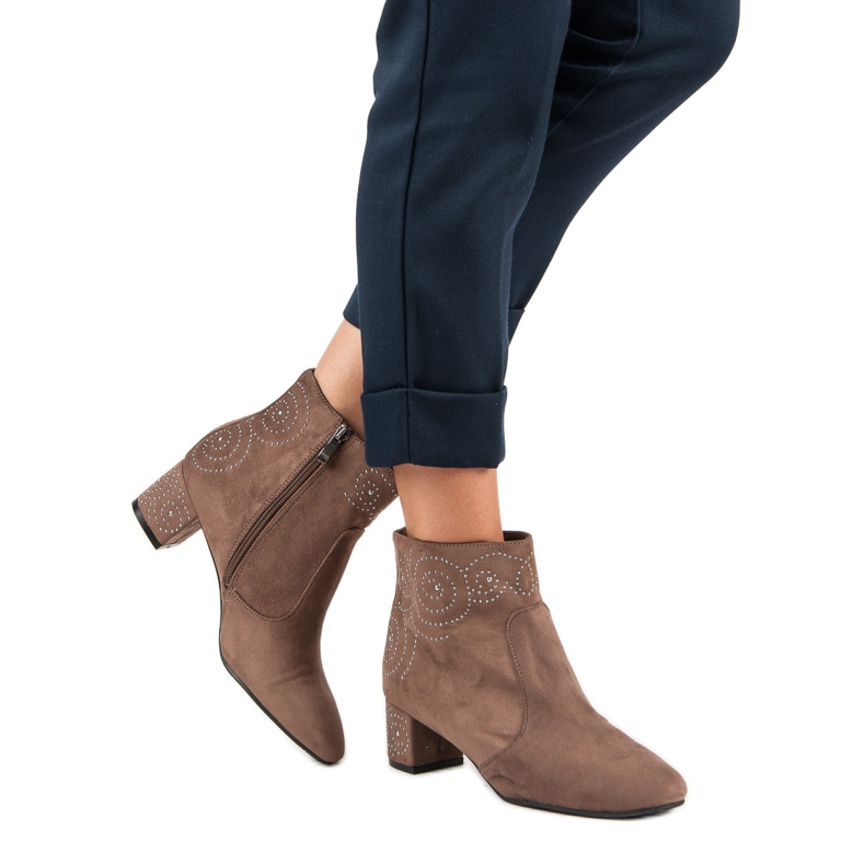 Stílusos velúr csizma barna 1