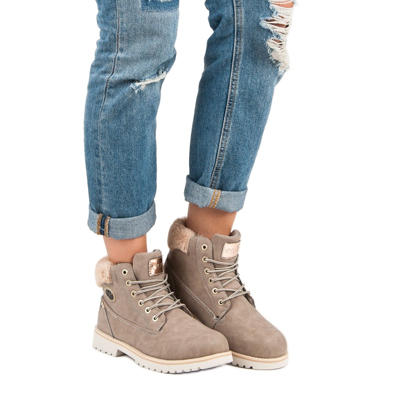 Kylie Barna csapdázók 1