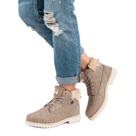 Kylie Barna csapdázók 2