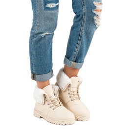 Bézs csapdázók szőrrel 2