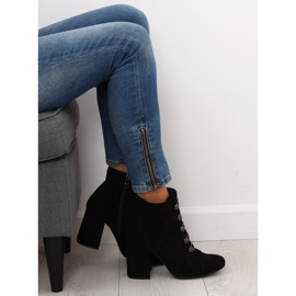 Fekete OM-15 Fekete magas sarkú csizma 1