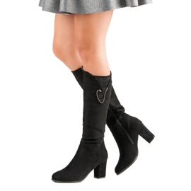 Velúr magas sarkú csizma fekete 2